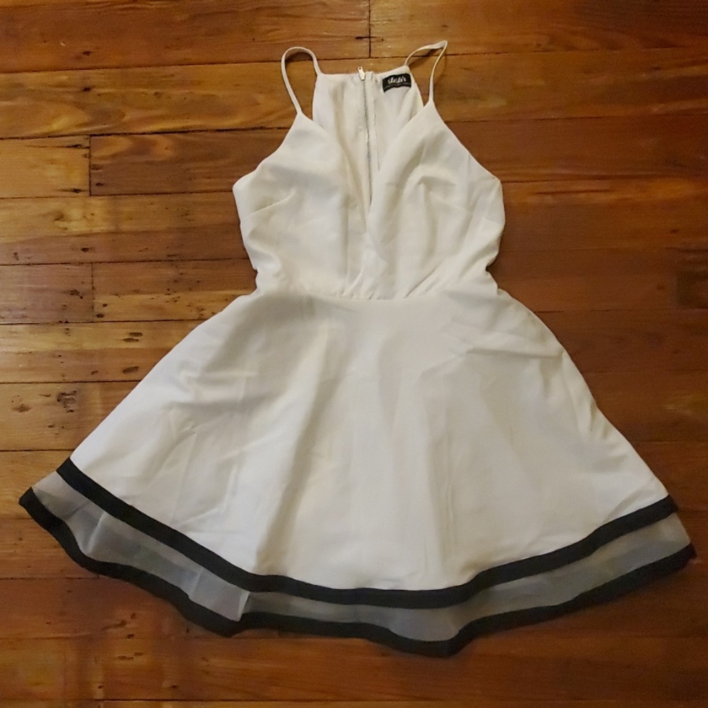 NWOT 💕 Lulu's Dress